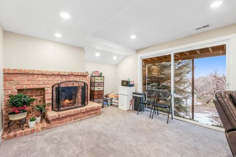 Tiny photo for 1365 E OAKMONT LN N, Fruit Heights, UT 84037 (MLS # 2139319)