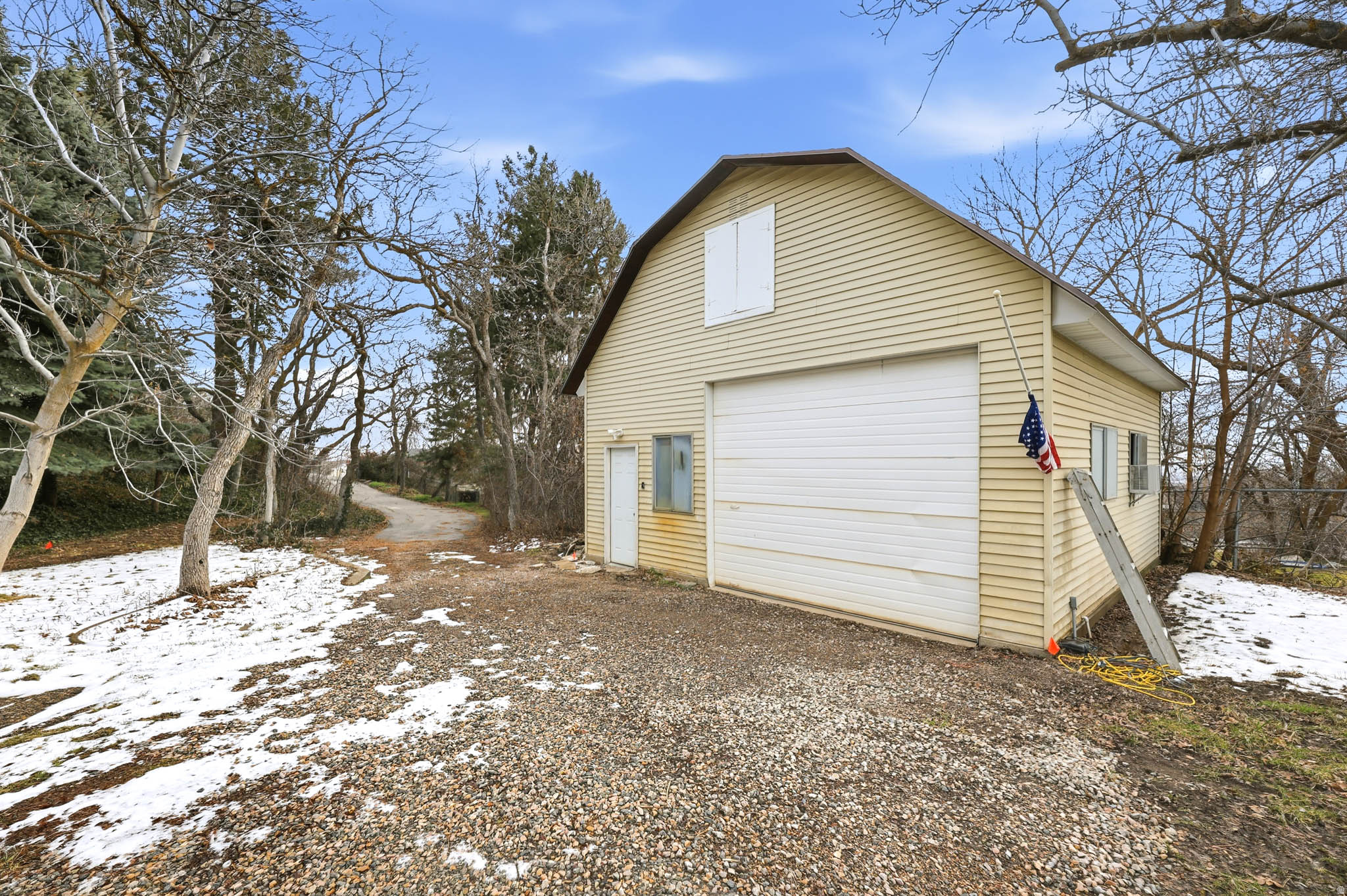 OAKMONT ACRES - Residential