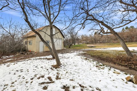 Tiny photo for 1365 E OAKMONT LN N, Fruit Heights, UT 84037 (MLS # 2139319)