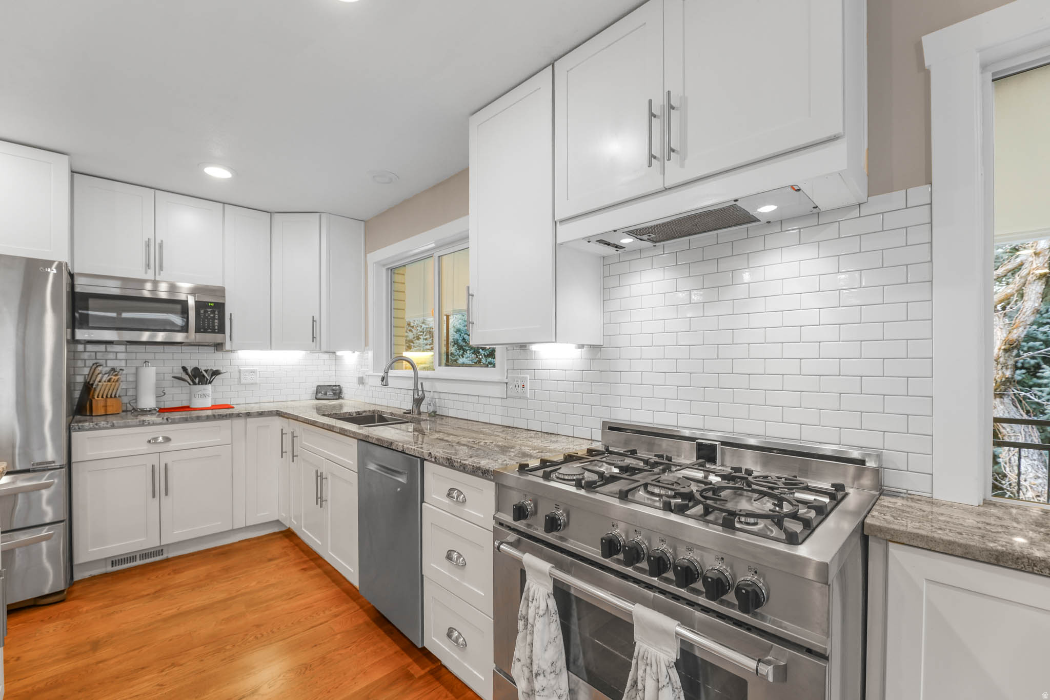 OAKMONT ACRES - Residential