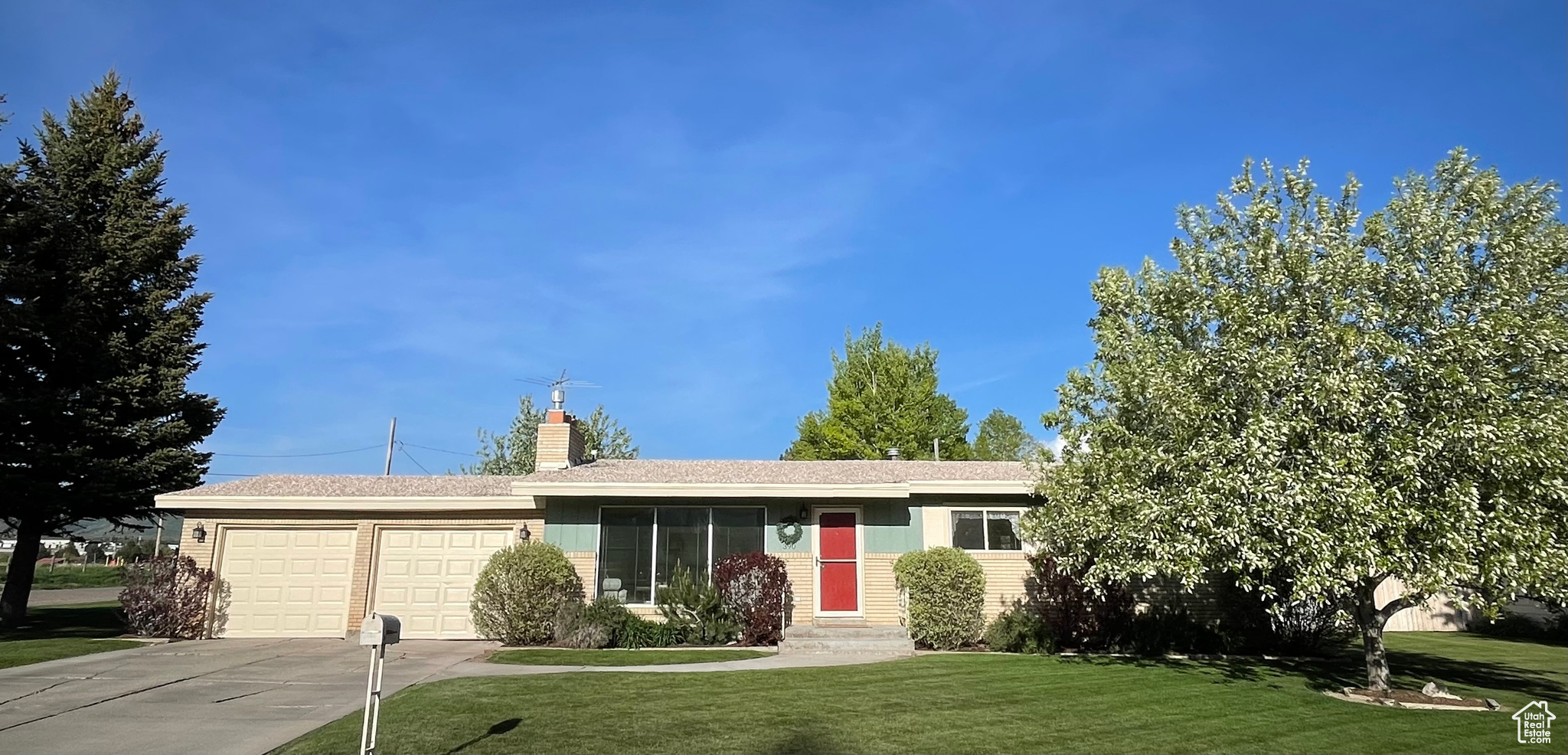 MOUNTAIN VIEW #2 - Residential