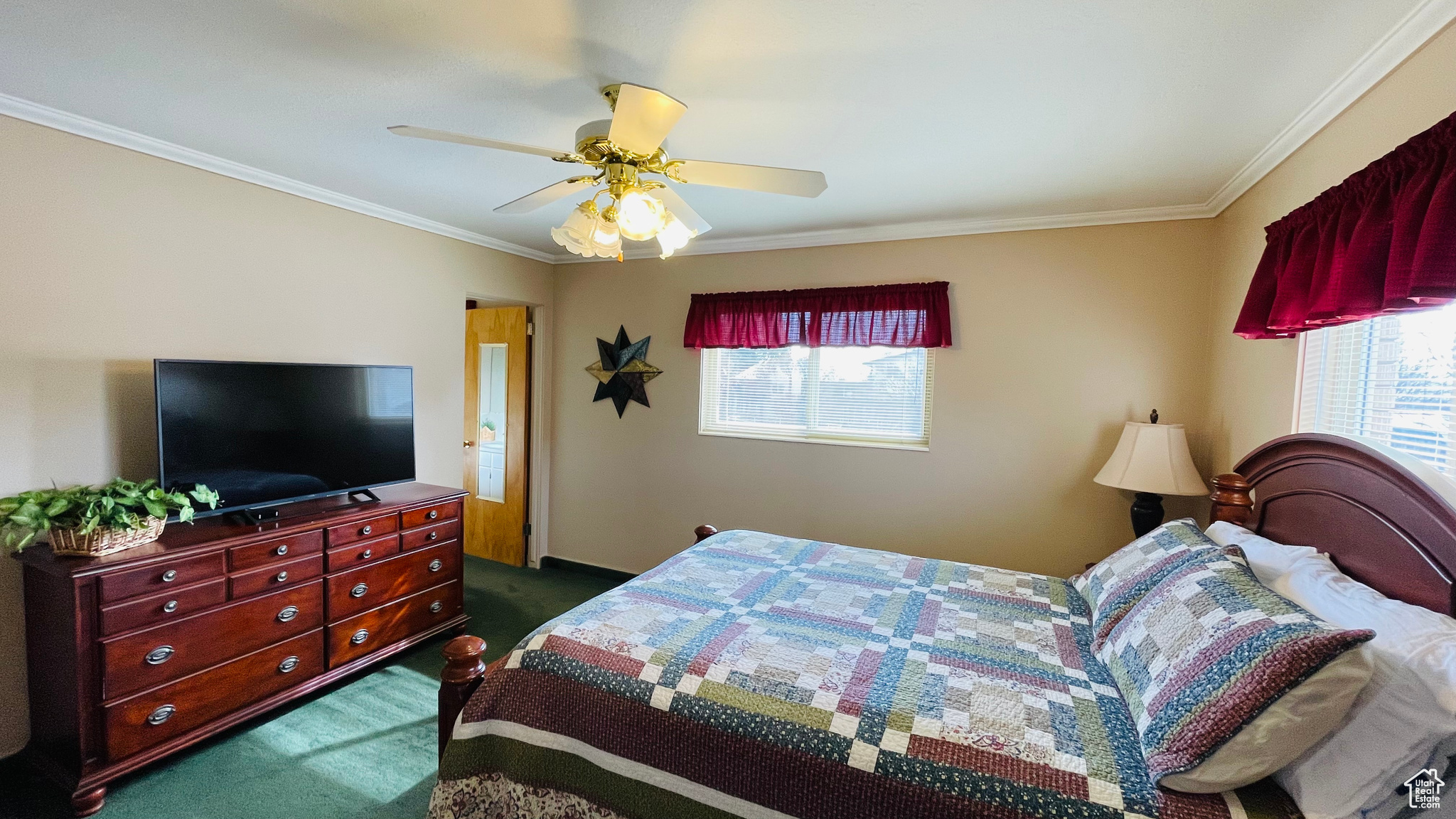 MOUNTAIN VIEW #2 - Residential