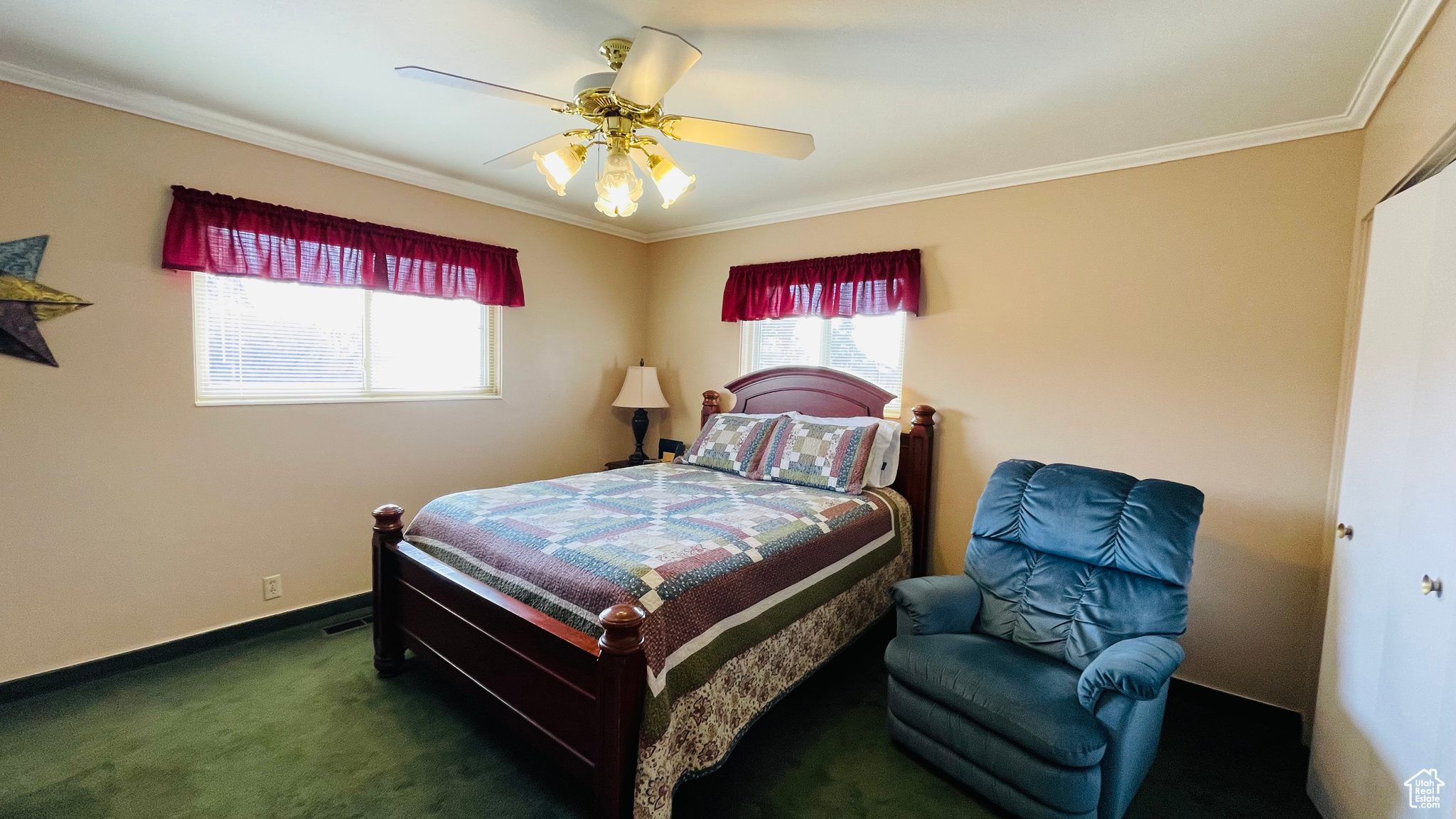 MOUNTAIN VIEW #2 - Residential