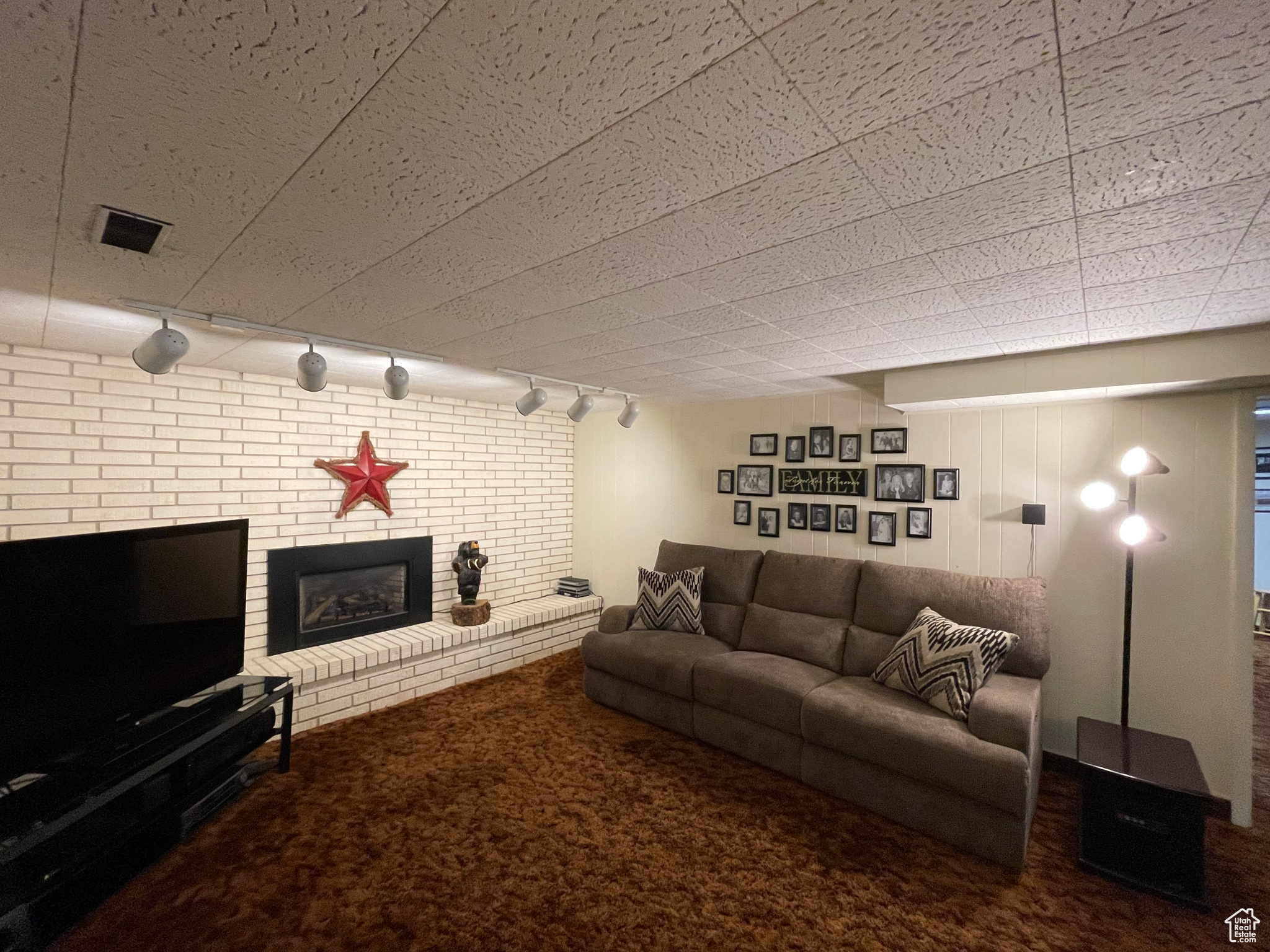 MOUNTAIN VIEW #2 - Residential