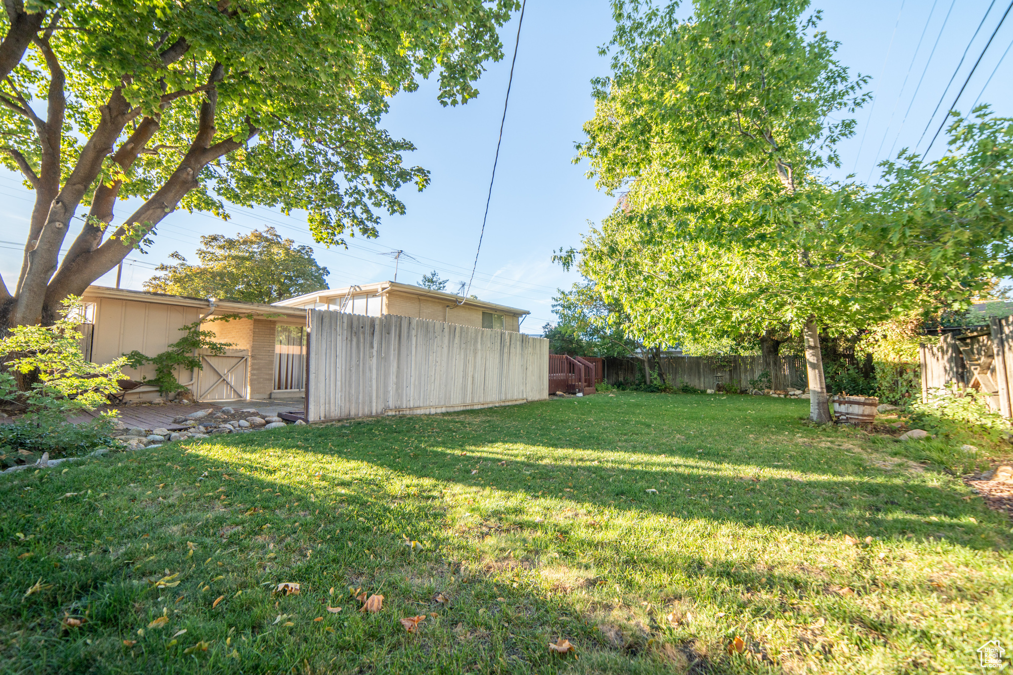 CHERRY HILLS - Residential