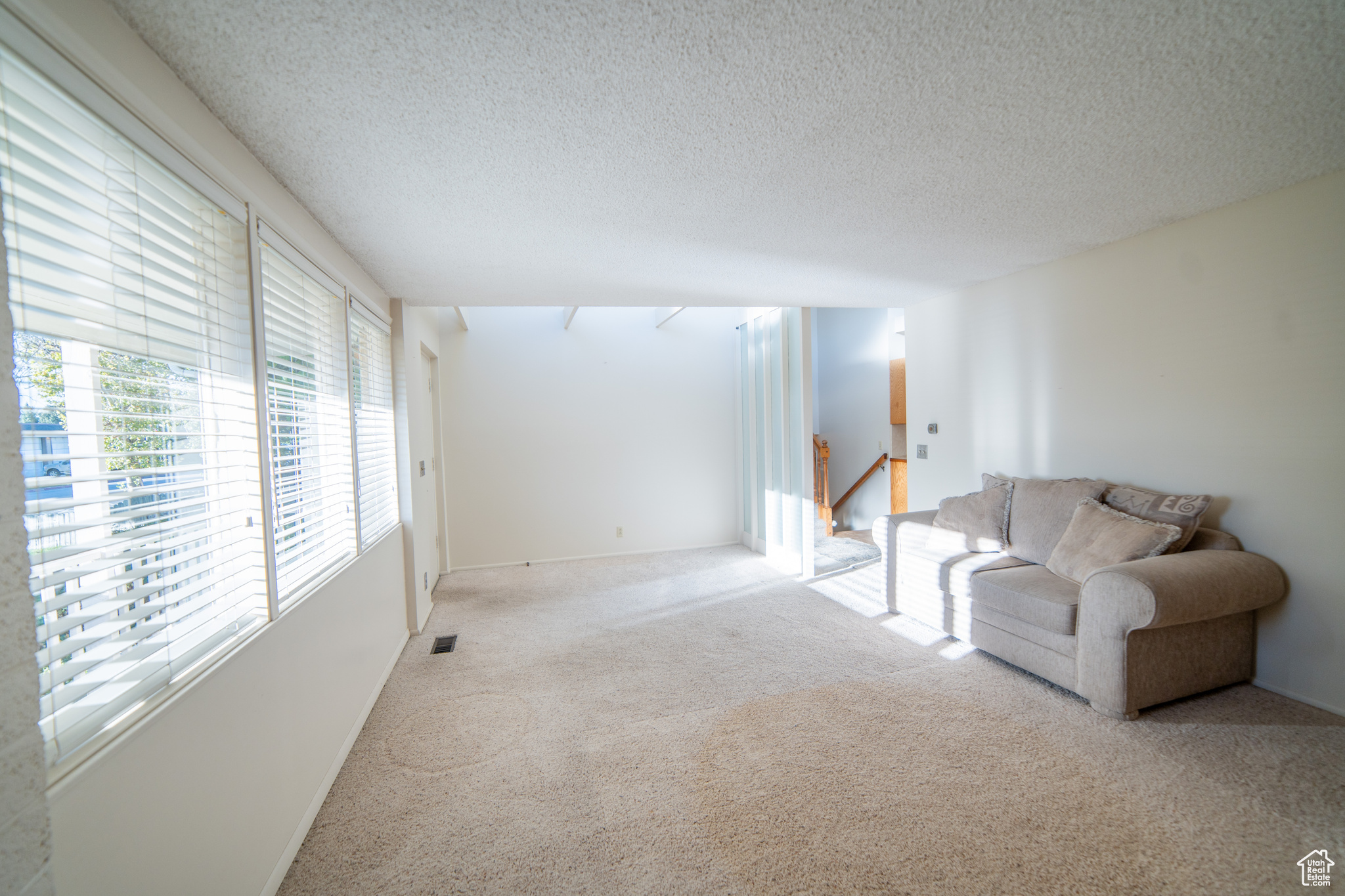 CHERRY HILLS - Residential