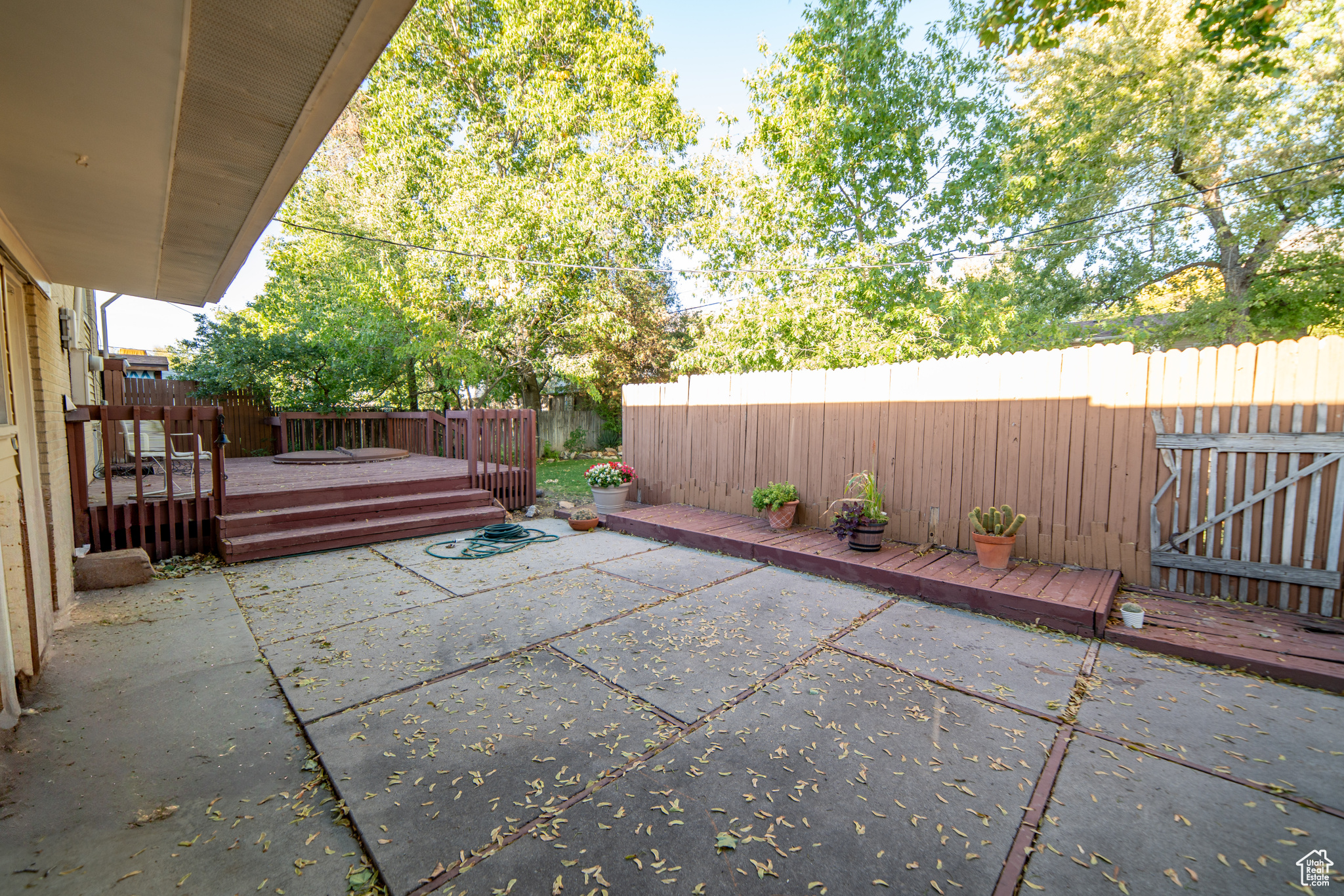 CHERRY HILLS - Residential