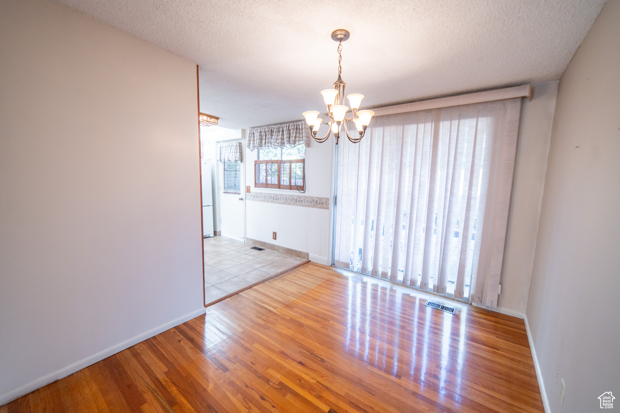CHERRY HILLS - Residential