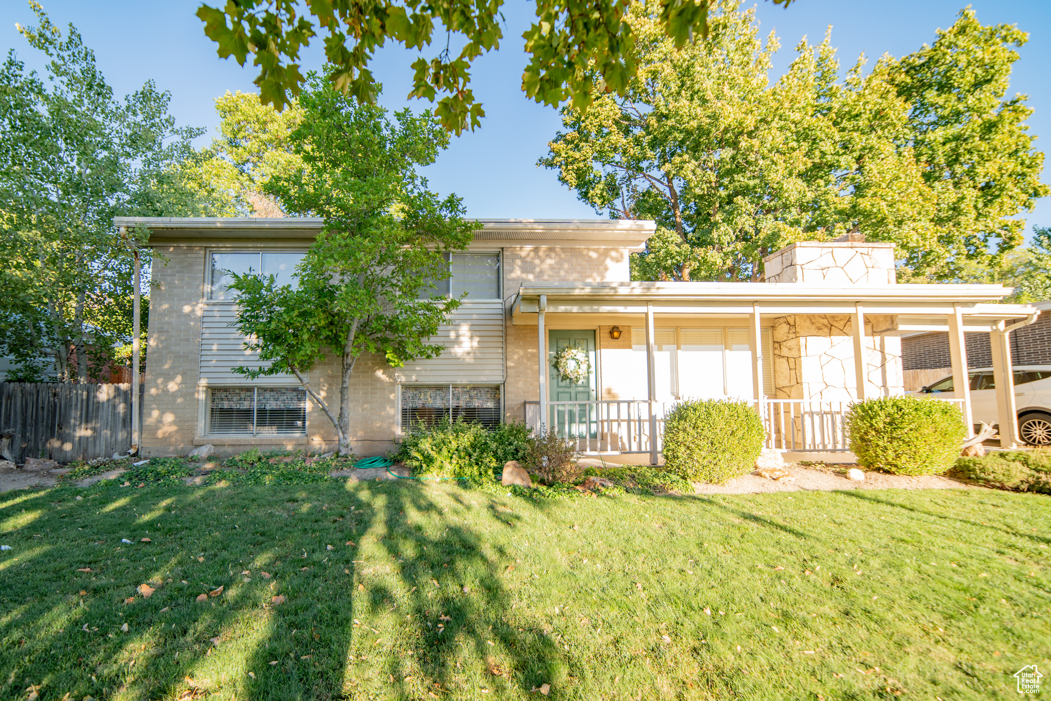 CHERRY HILLS - Residential