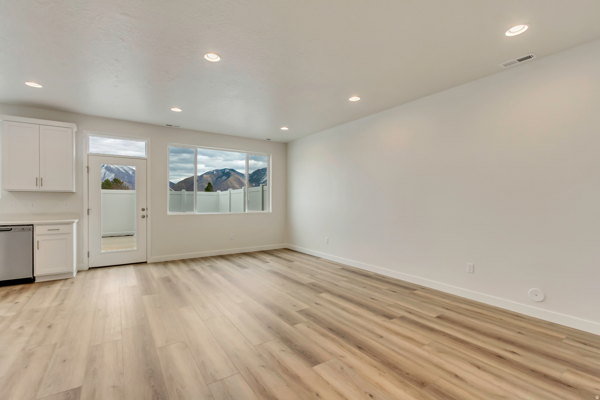 HARMONY PLACE - Residential