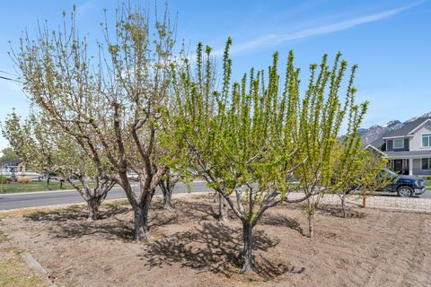 Tiny photo for 622 E 12000 S, Draper, UT 84020 (MLS # 2149046)