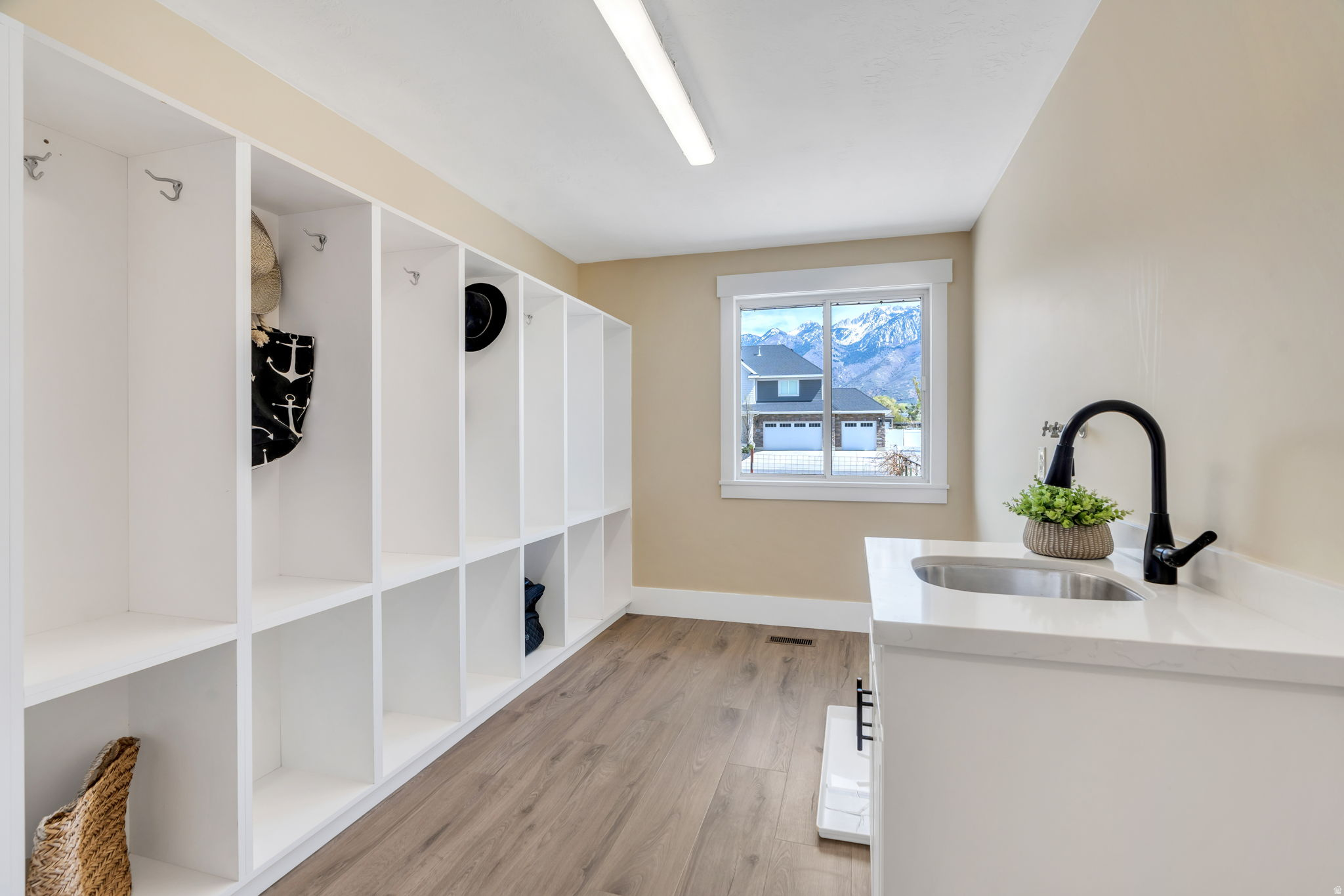 DRAPERVILLE - Residential