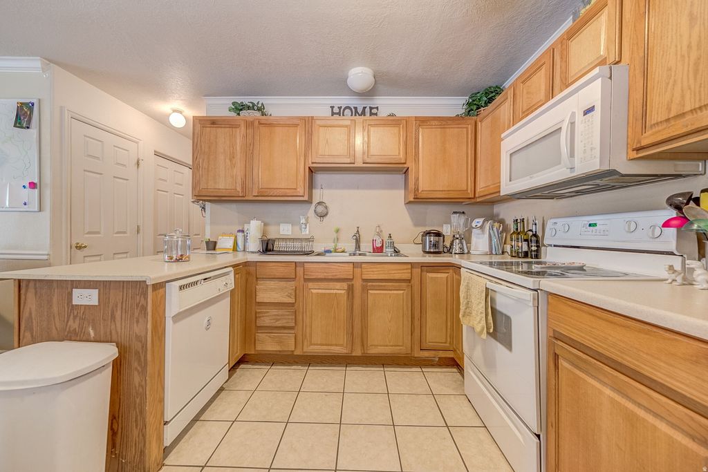 Photo of 583 N UNIVERSITY AVE #313, Provo, UT 84601 (MLS # 2156698)