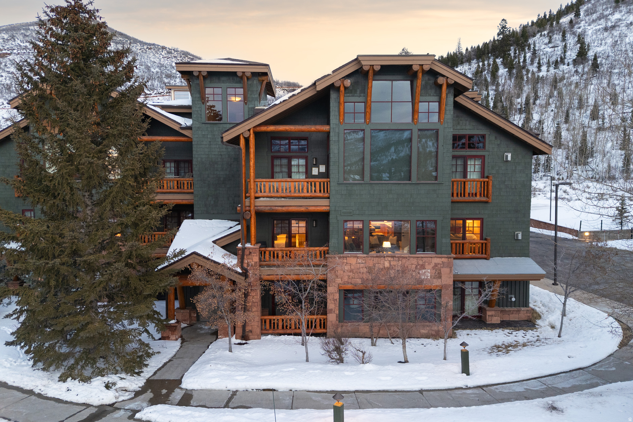 LODGES AT DEER VALLEY - Residential