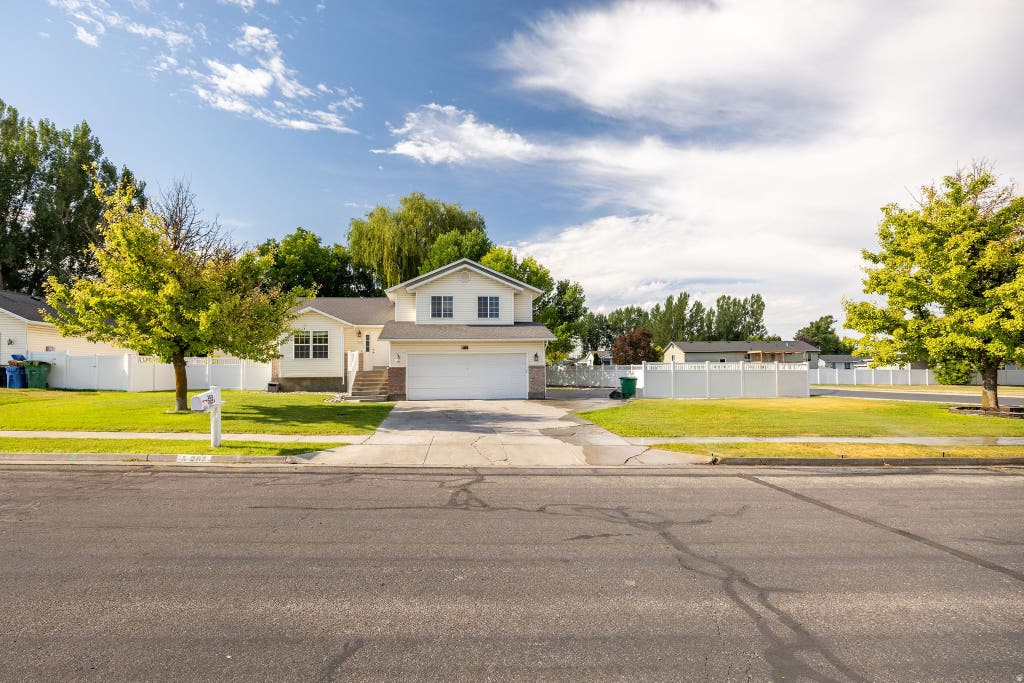 Photo of 202 W 225 N, Providence, UT 84332 (MLS # 2173908)