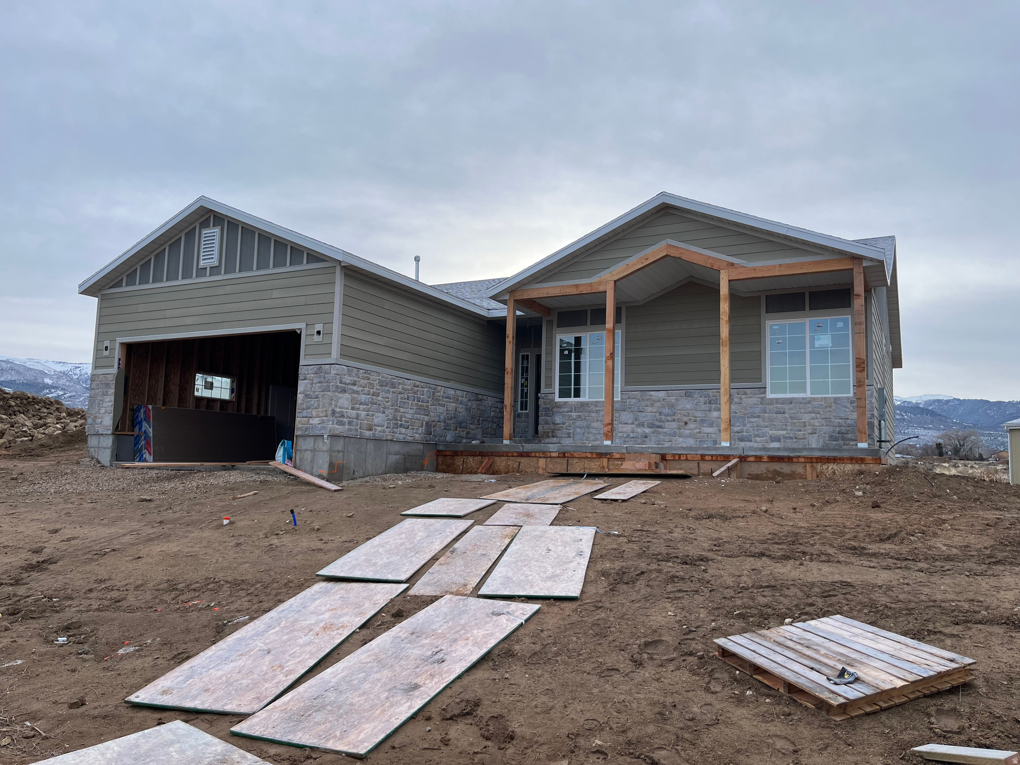 MOUNTAINVILLE FARMS - Residential