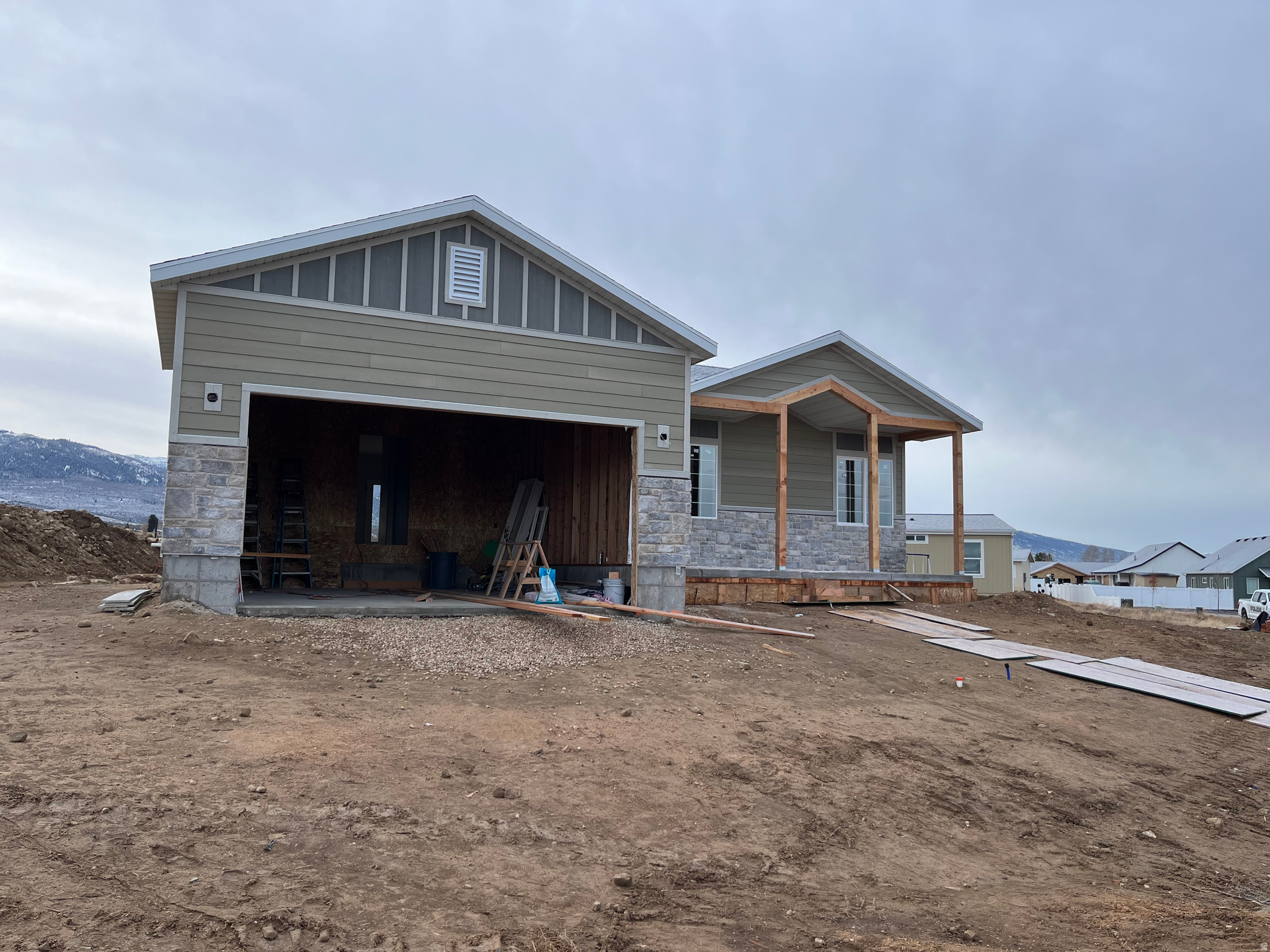 MOUNTAINVILLE FARMS - Residential