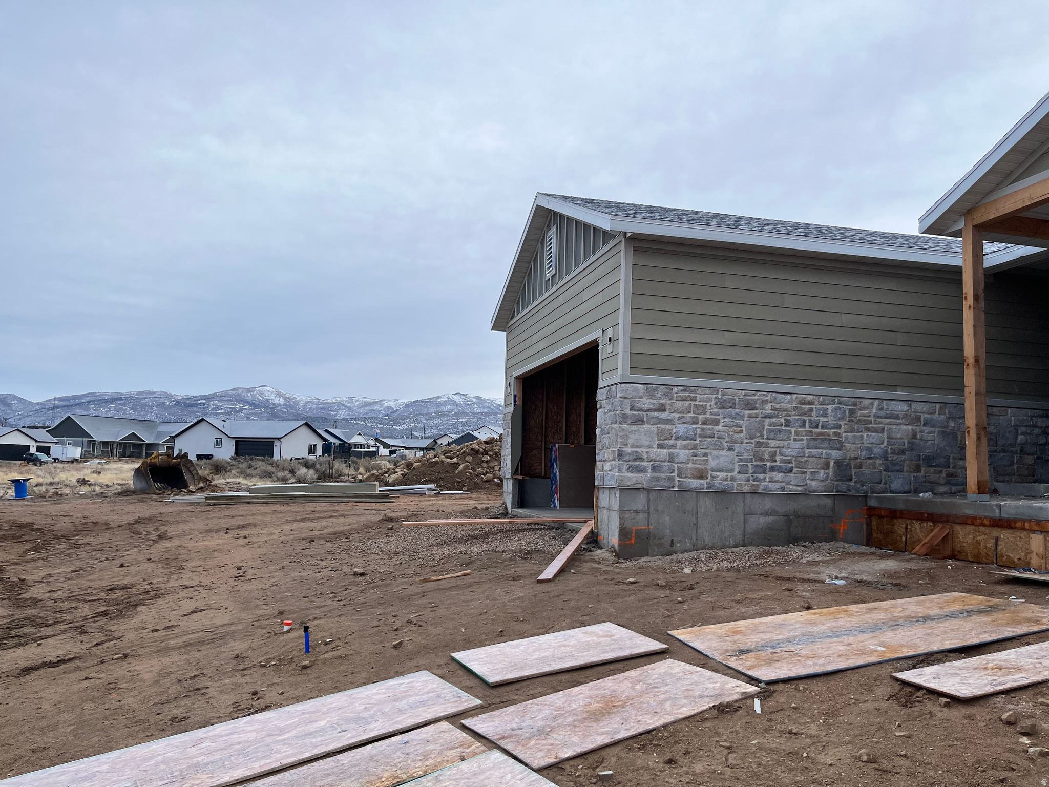 MOUNTAINVILLE FARMS - Residential