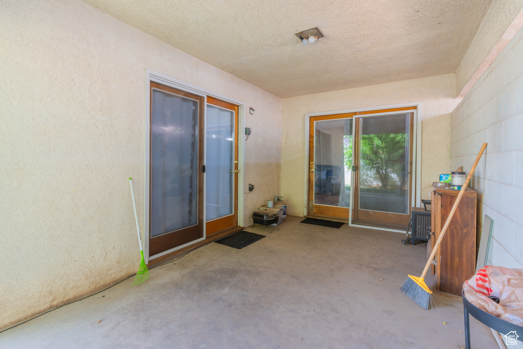 ELMWOOD TH - Residential