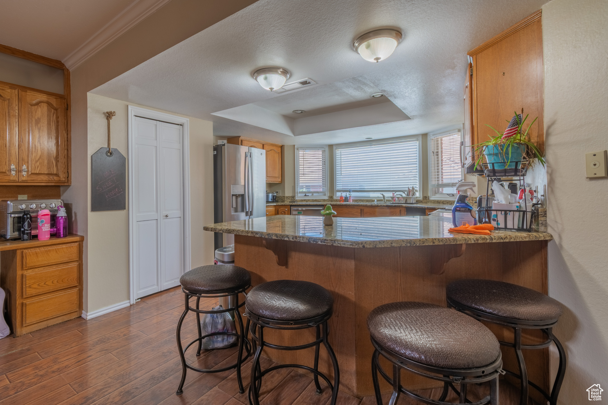 ELMWOOD TH - Residential