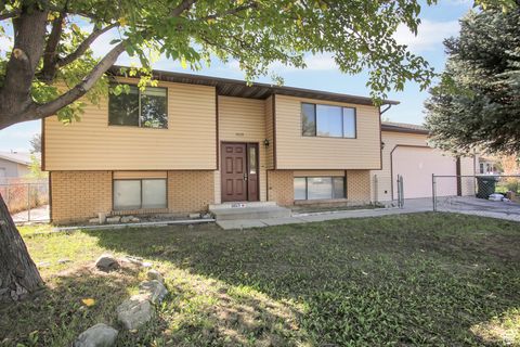 Tiny photo for 3869 W DETEVIS CIR, West Valley City, UT 84120 (MLS # 2119436)