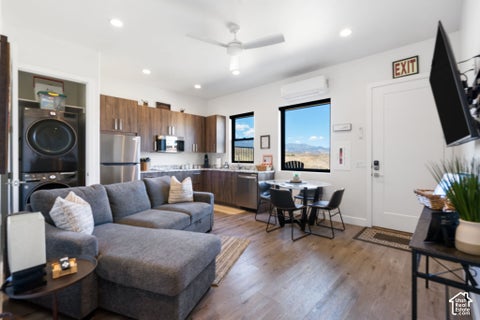 Tiny photo for 599 W 170 S, La Verkin, UT 84745 (MLS # 2190163)