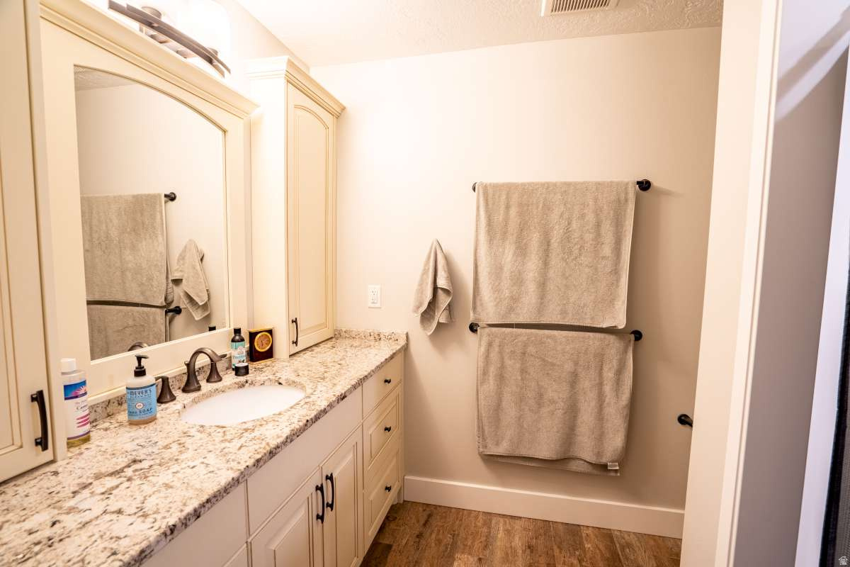 SPRING CREEK HOLLOW - Residential