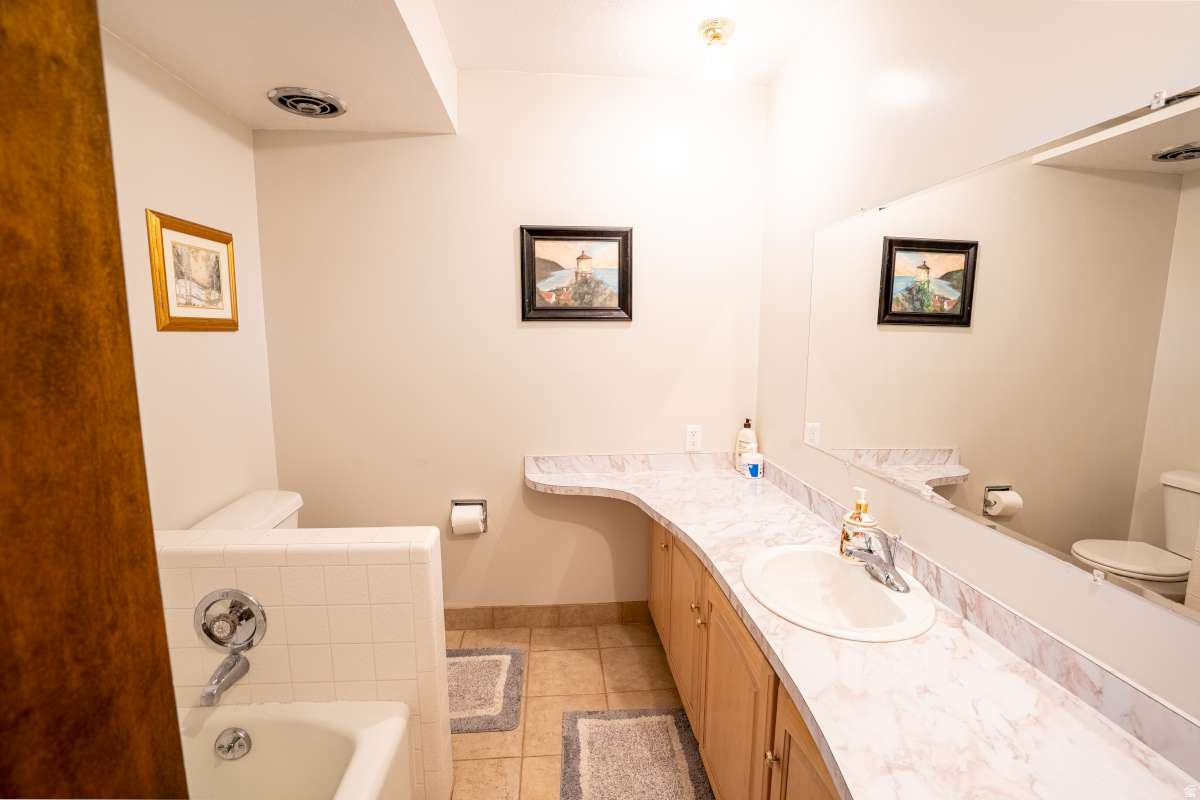 SPRING CREEK HOLLOW - Residential