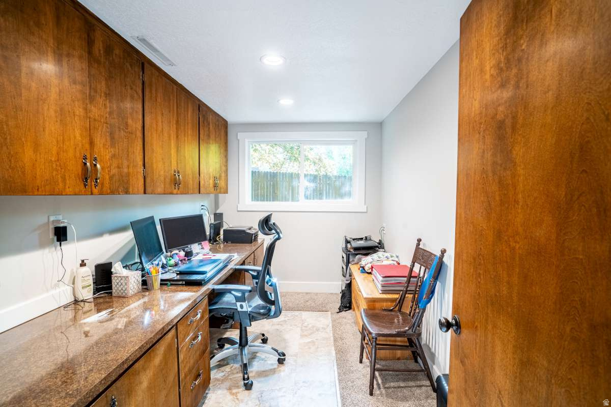 SPRING CREEK HOLLOW - Residential