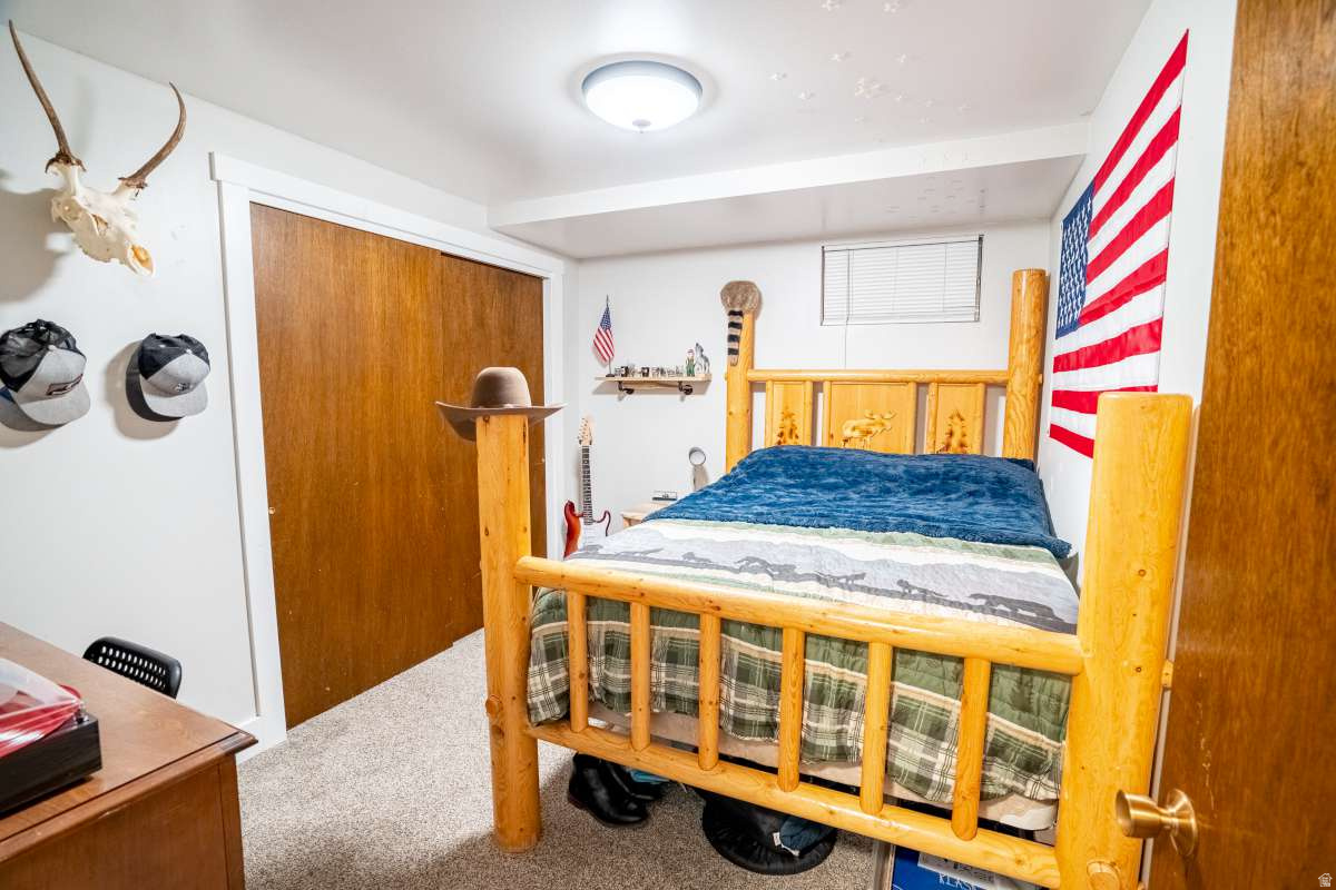 SPRING CREEK HOLLOW - Residential