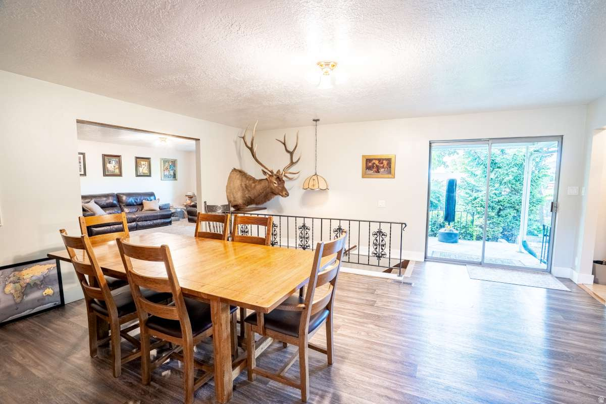 SPRING CREEK HOLLOW - Residential