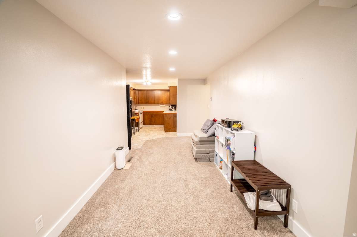 SPRING CREEK HOLLOW - Residential