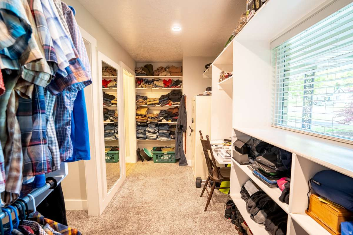 SPRING CREEK HOLLOW - Residential