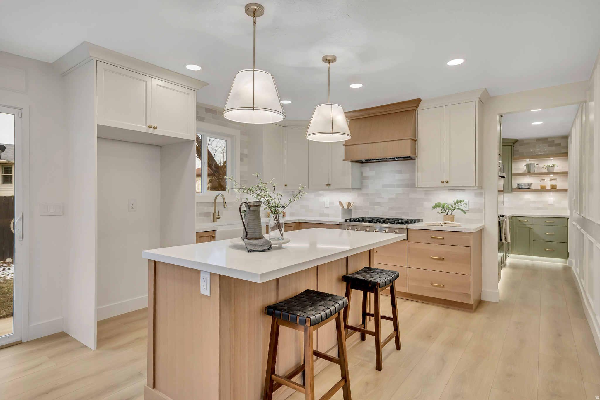 WHITE CITY - Residential