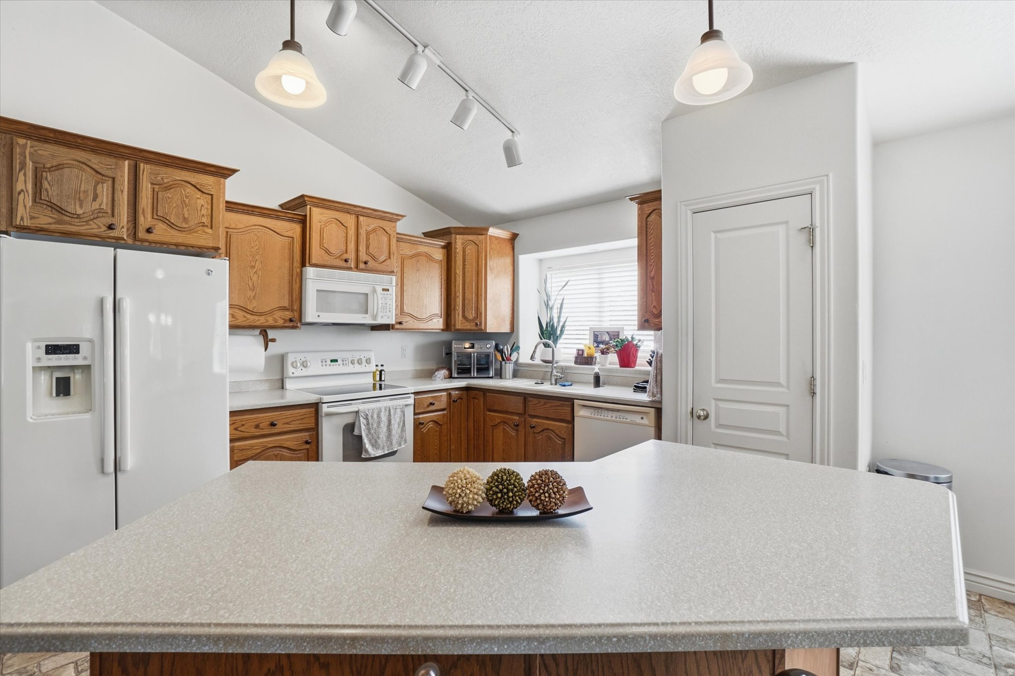 FAIRWAYS OF OAKRIDGE - Residential