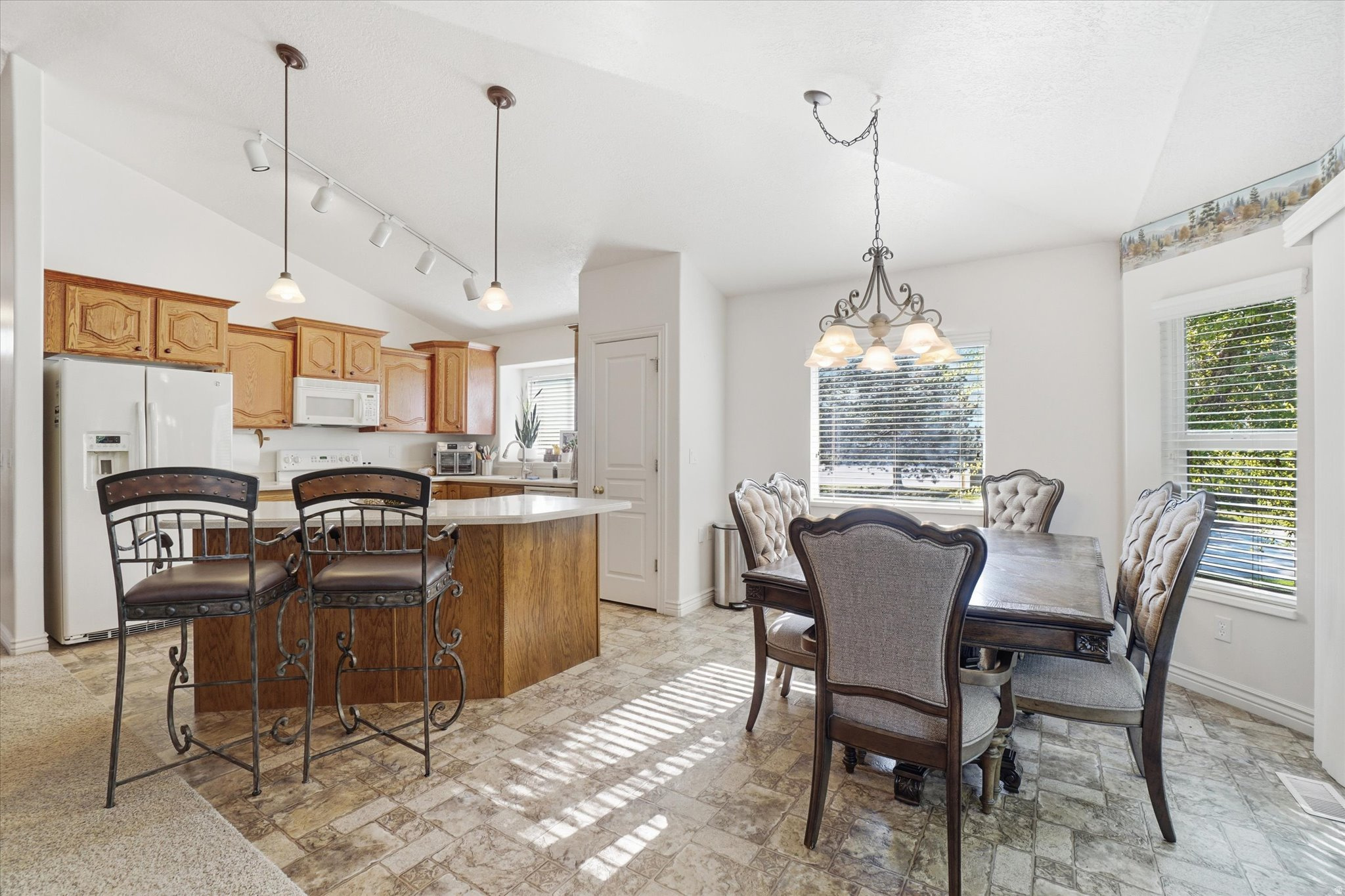 FAIRWAYS OF OAKRIDGE - Residential