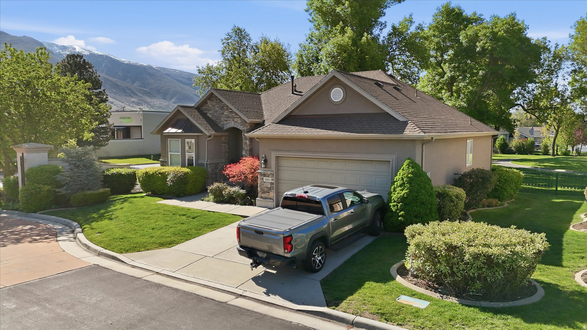 FAIRWAYS OF OAKRIDGE - Residential