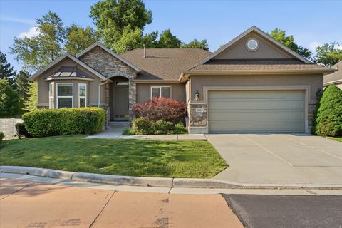 Tiny photo for 1083 W TEE TIME DR. Dr, Farmington, UT 84025 (MLS # 2154345)