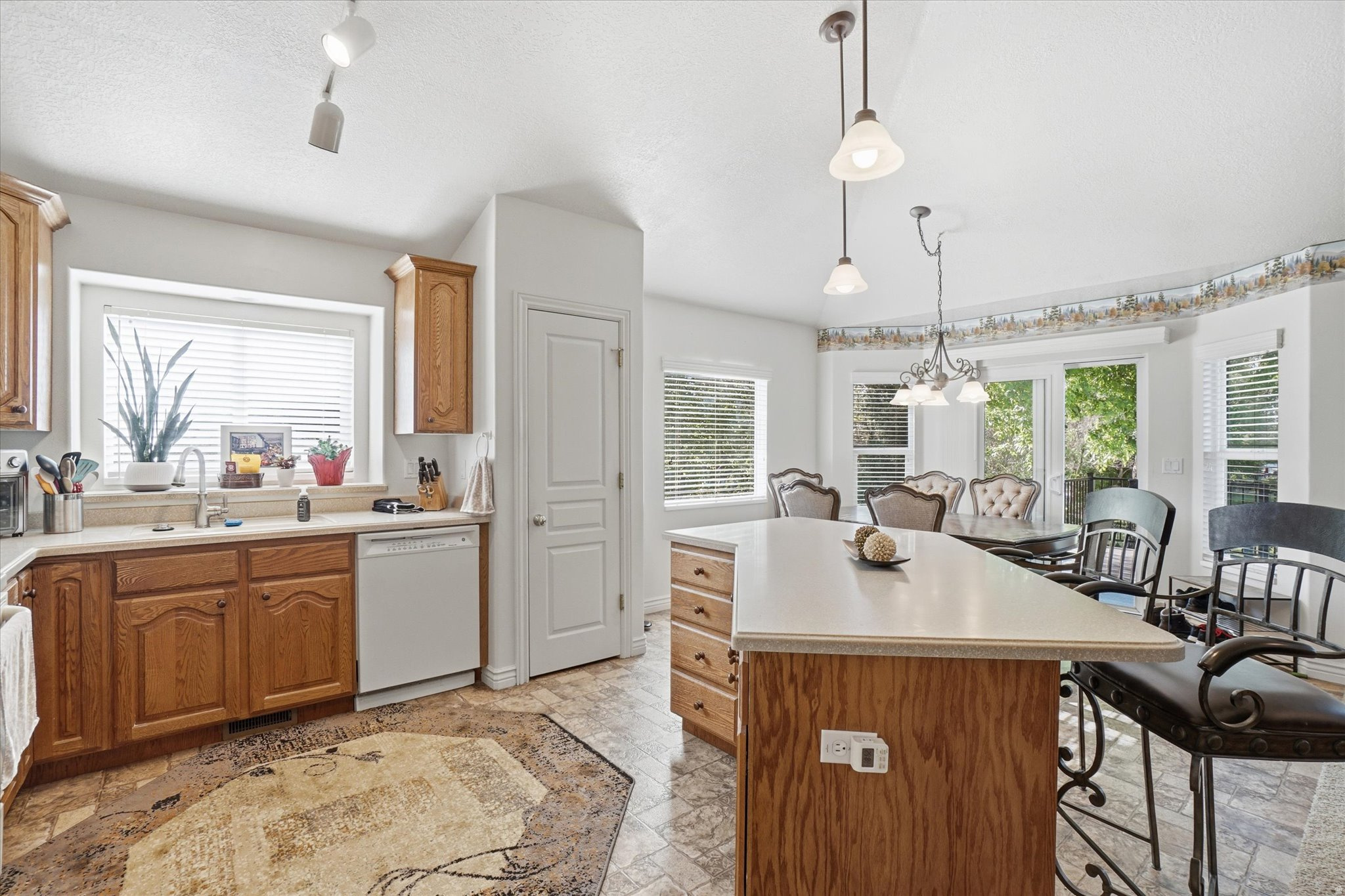 FAIRWAYS OF OAKRIDGE - Residential