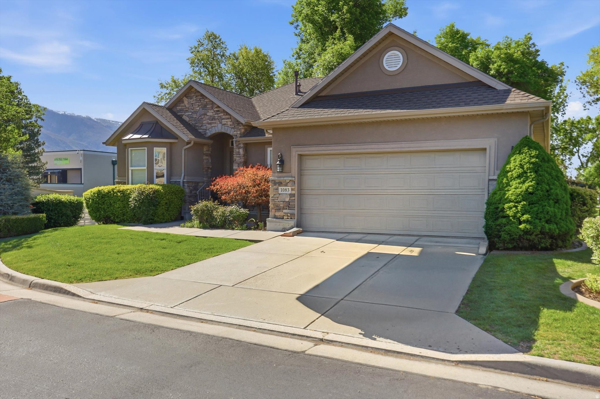FAIRWAYS OF OAKRIDGE - Residential