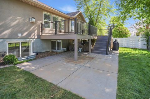Tiny photo for 1083 W TEE TIME DR. Dr, Farmington, UT 84025 (MLS # 2154345)