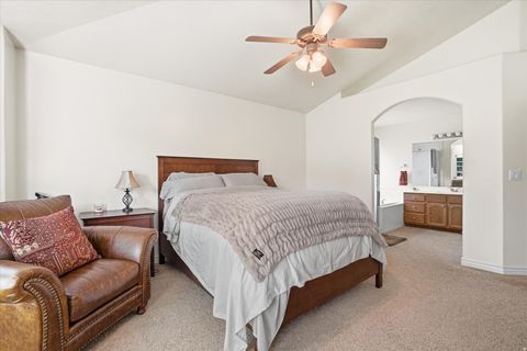 Tiny photo for 1083 W TEE TIME DR. Dr, Farmington, UT 84025 (MLS # 2154345)