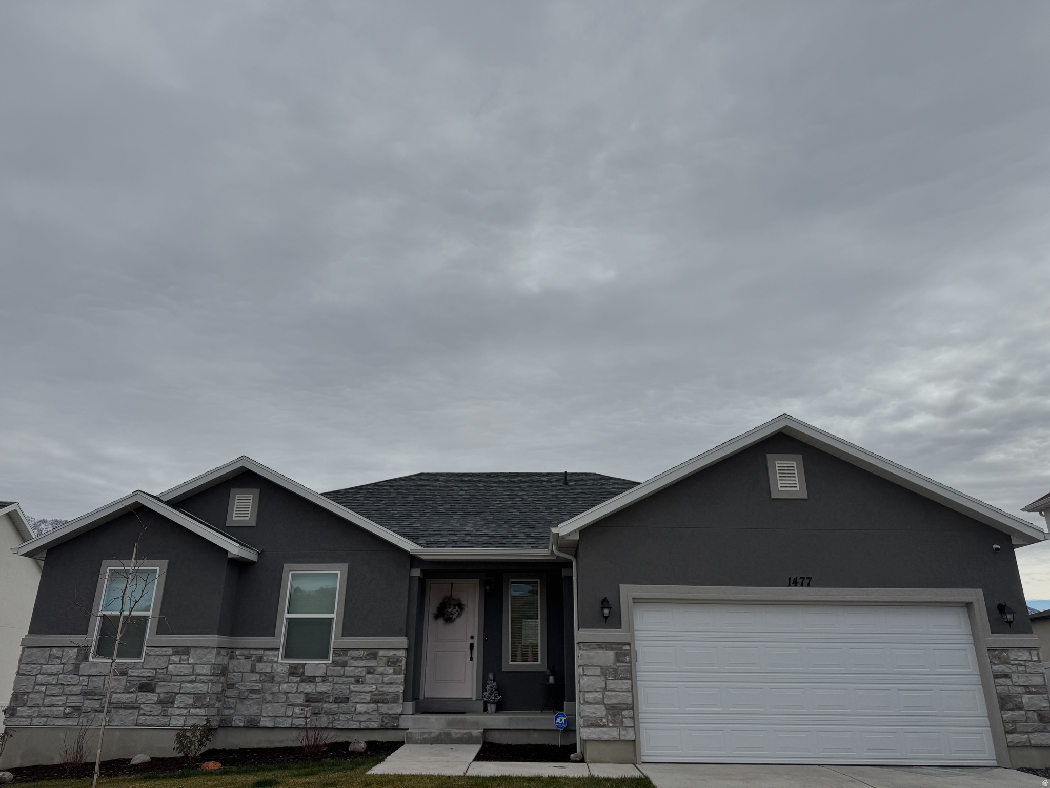 THE HILLS AT SUMMIT RIDGE - Residential