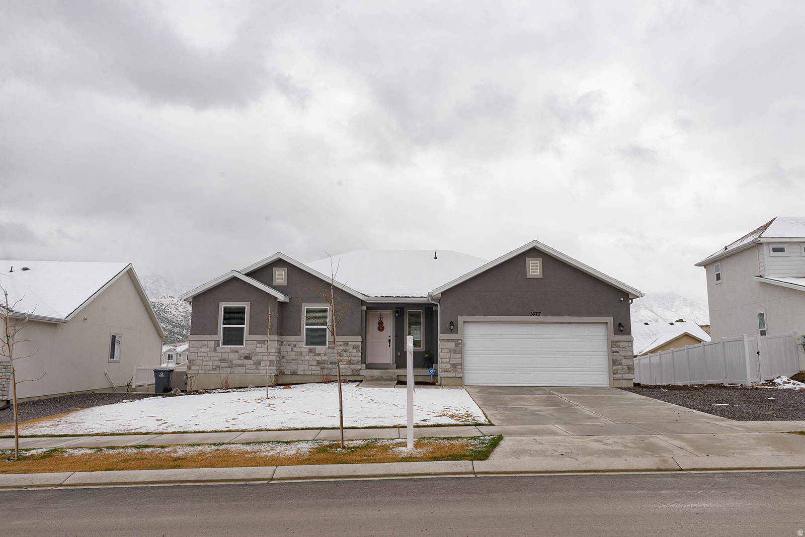 THE HILLS AT SUMMIT RIDGE - Residential