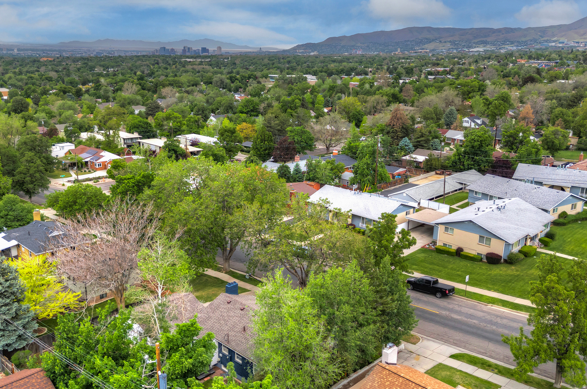 COUNTRY CLUB HEIGHTS - Residential