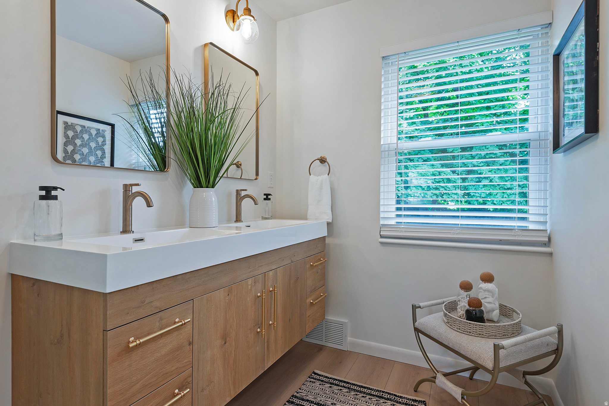 COUNTRY CLUB HEIGHTS - Residential