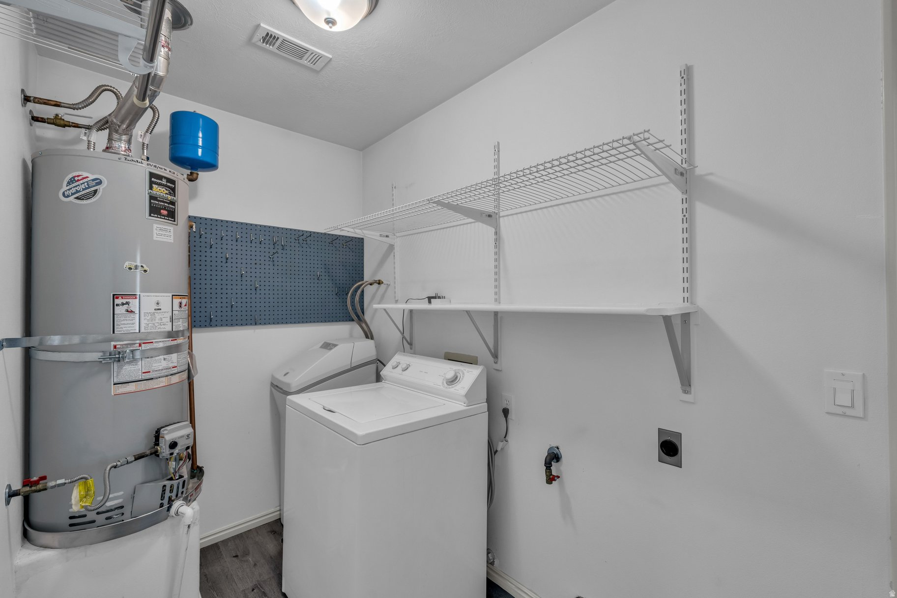 CANYON COVE LEISURE HOME COMMUNITY - Residential