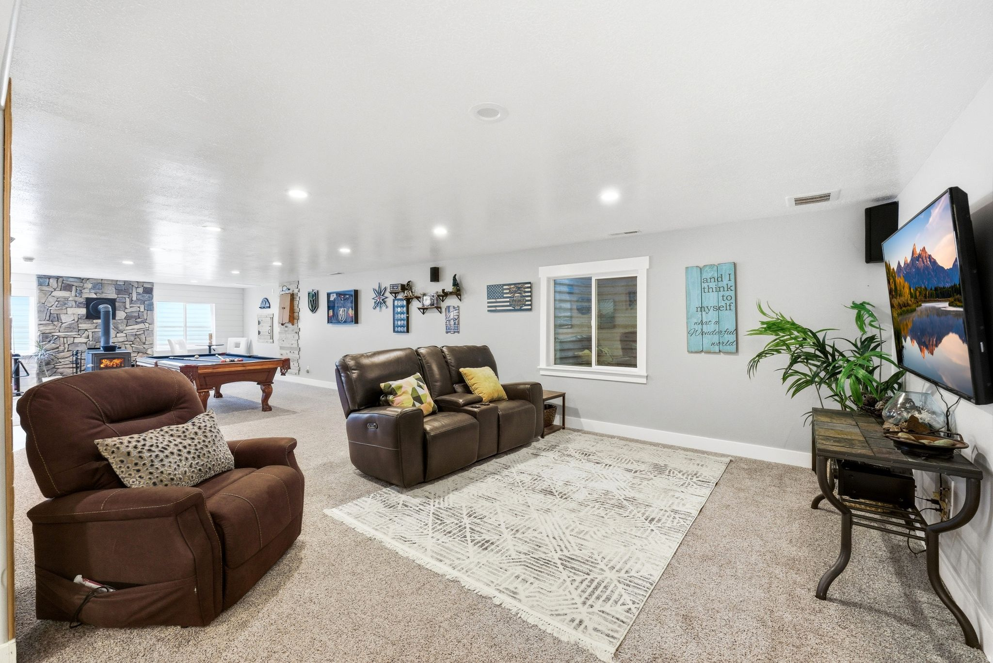 SUNSET POINTE - Residential