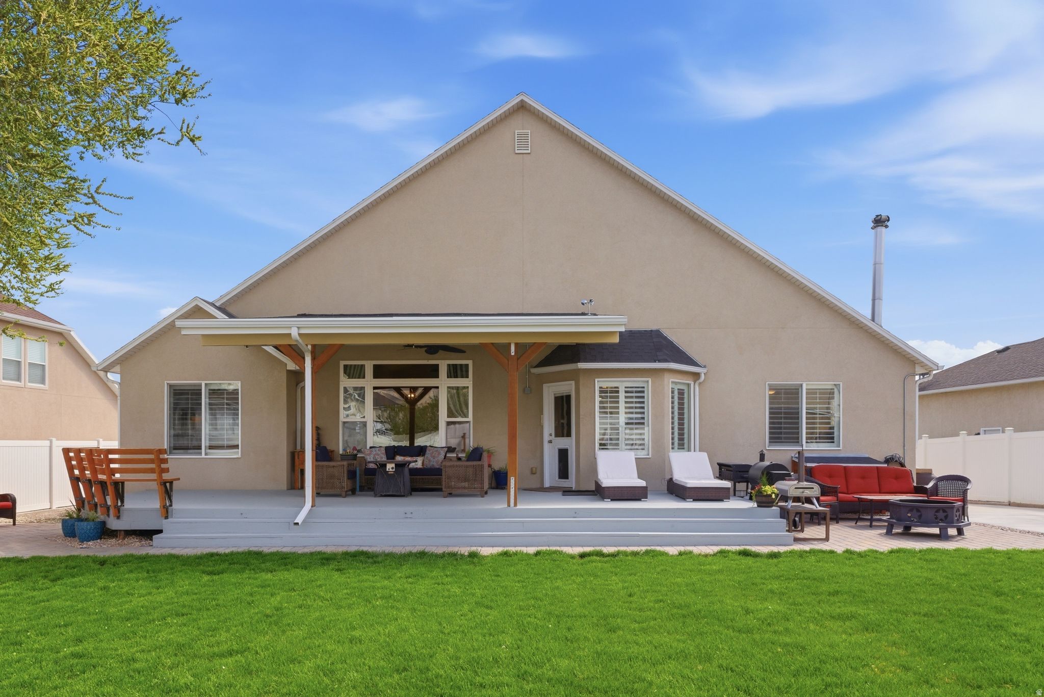 SUNSET POINTE - Residential