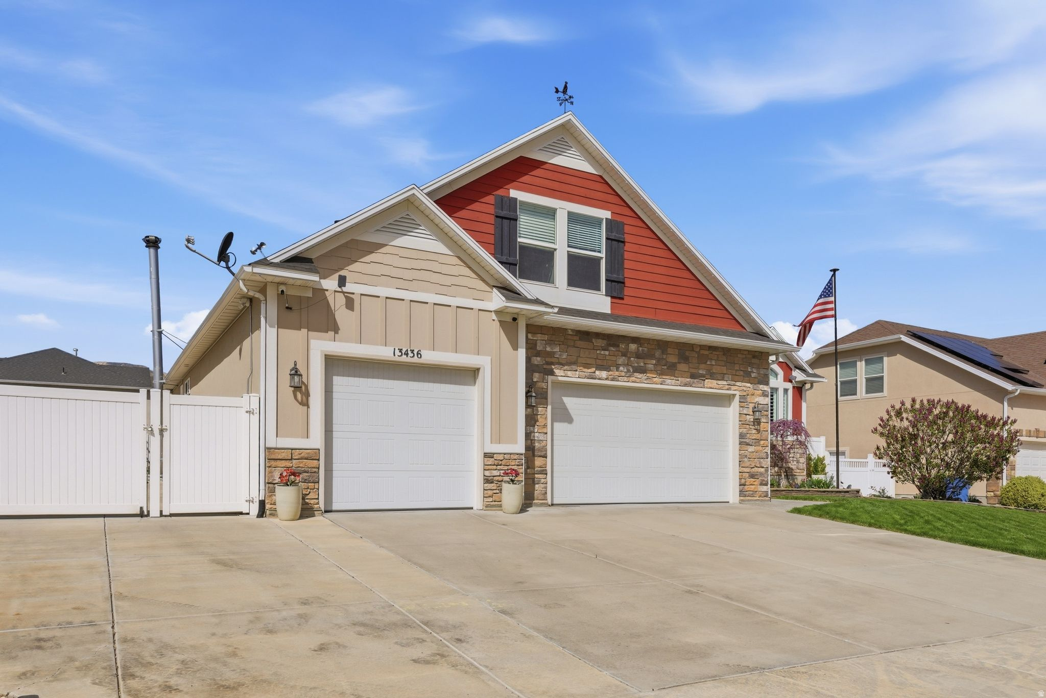 SUNSET POINTE - Residential